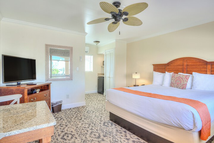 Room 21 of 80