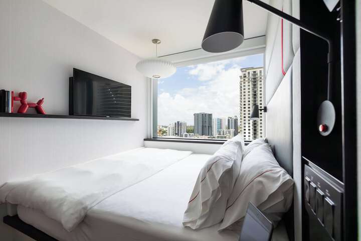 Room 40 of 62