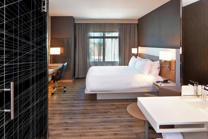 AC Hotel by Marriott Seattle Bellevue / Downtown