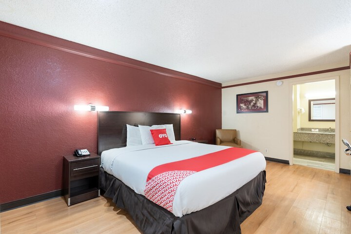 Room 16 of 35