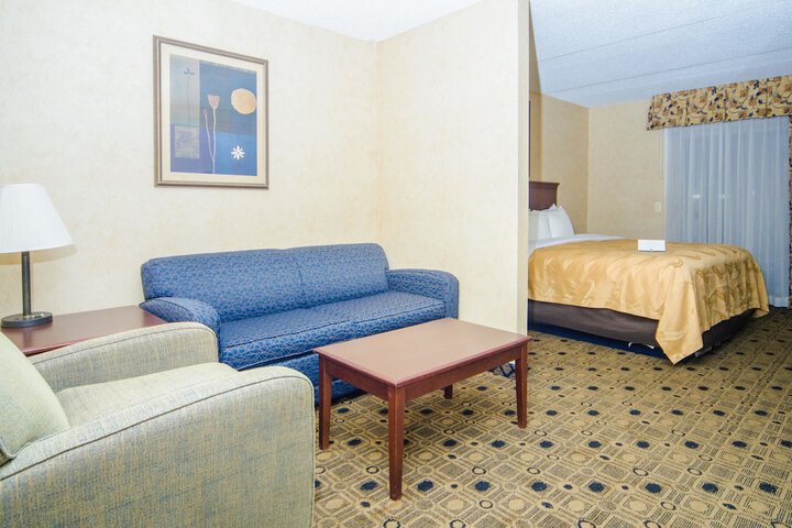 Room 26 of 100