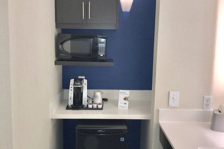 Holiday Inn Express Hotel & Suites Tracy by IHG