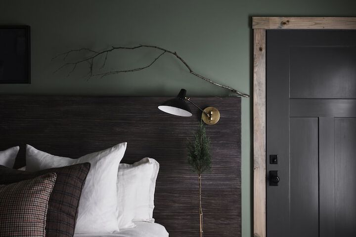 Room 104 of 142