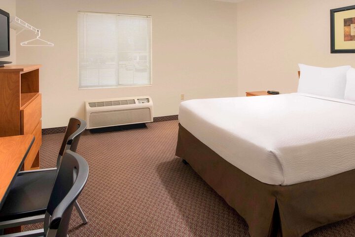 Room 18 of 24