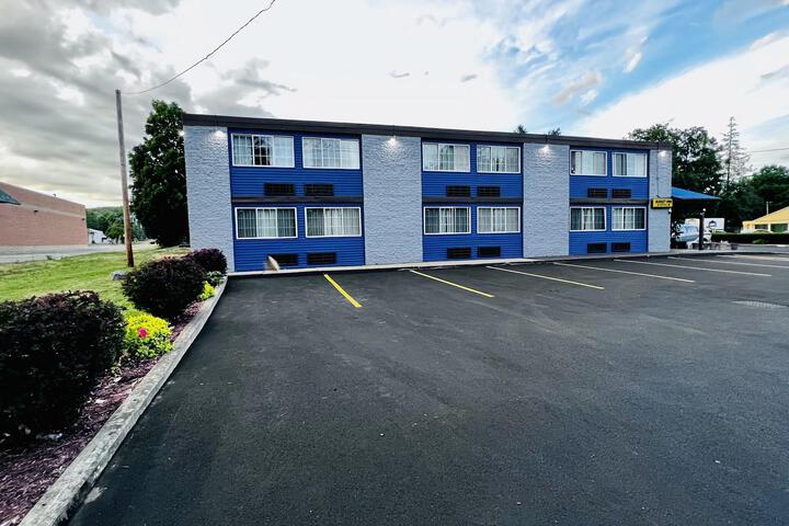 Budget Inn Bath