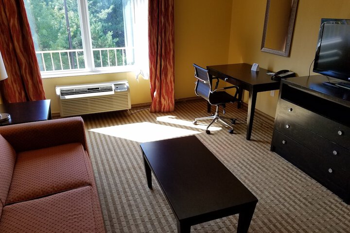 La Quinta Inn & Suites by Wyndham Atlanta-Union City