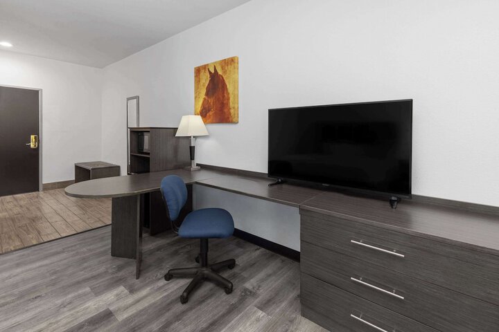 Room 34 of 52