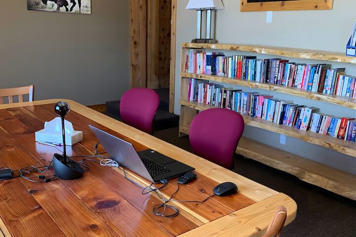 Business Center 29 of 35