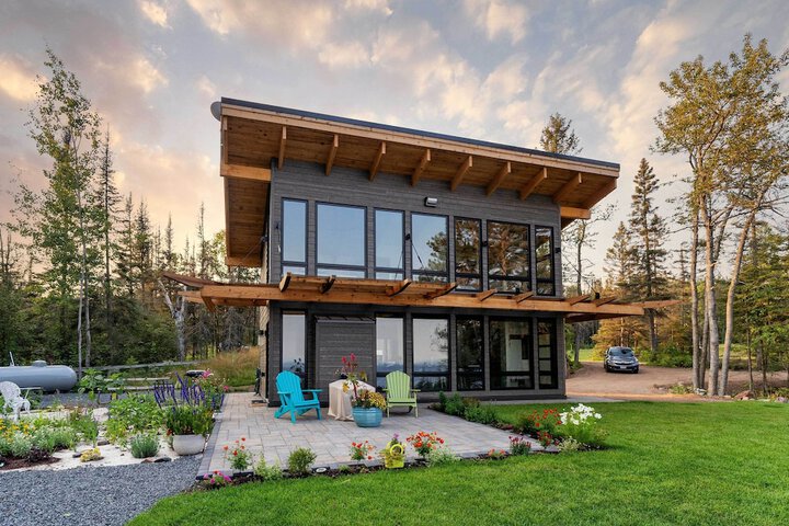 Office & Fire Pit: Waterfront Lake Superior Cabin!