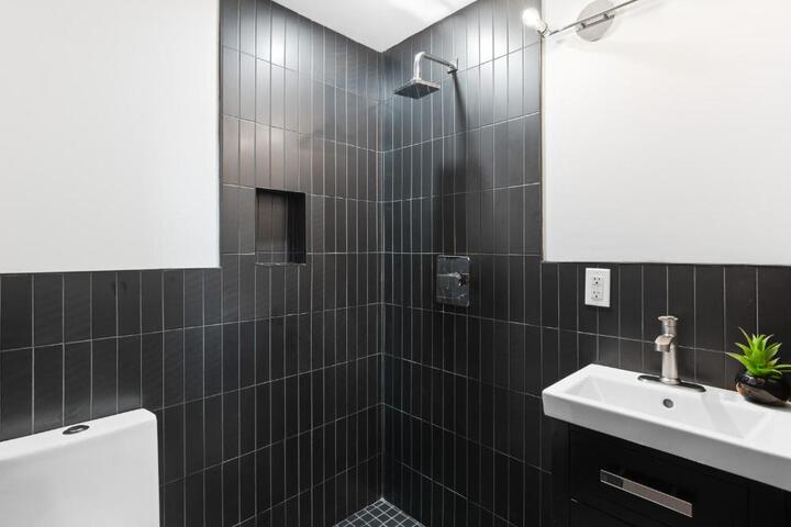 Bronze Suite