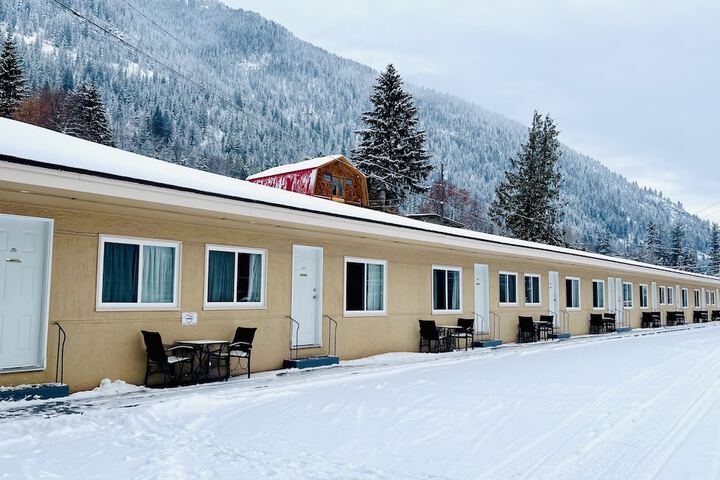 Hotel 11 of 153