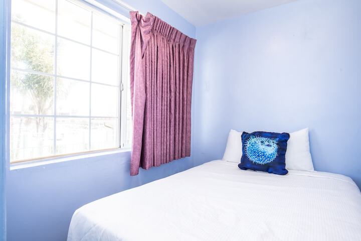 Room 27 of 92