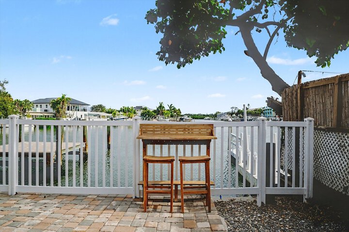 East Gulf Dockside Beach Homes