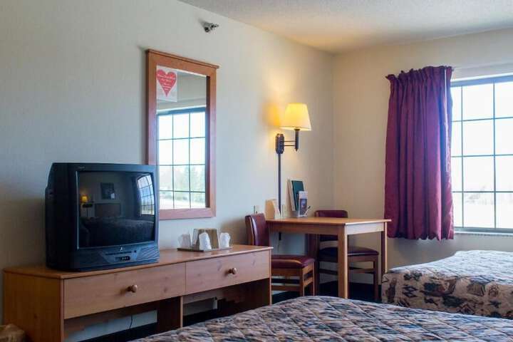 Room 32 of 46