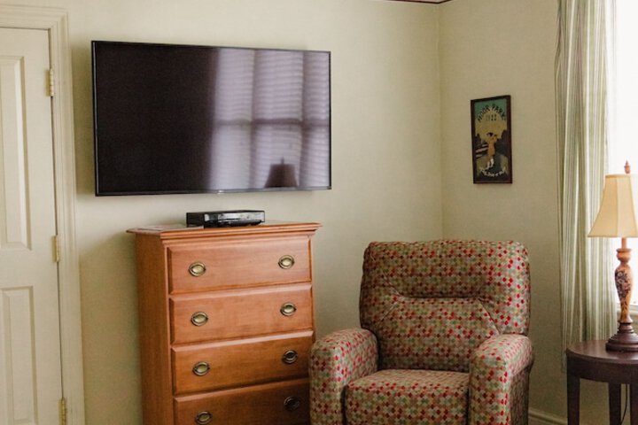 Room 42 of 51