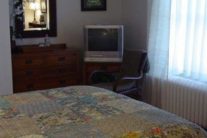 THE MCFARLAND INN