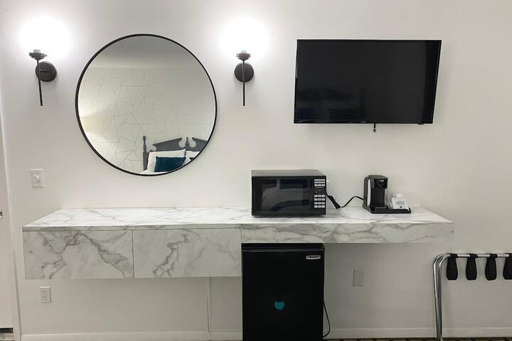 Room 19 of 30