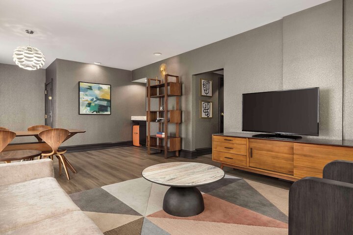 The American Hotel Atlanta Downtown Tapestry Collection by Hilton