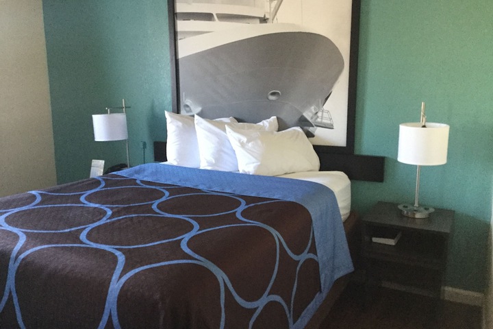 Room 19 of 32