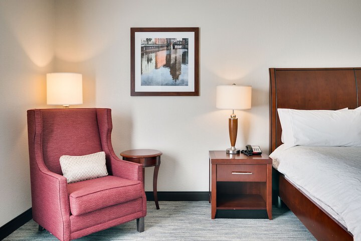 Room 26 of 60