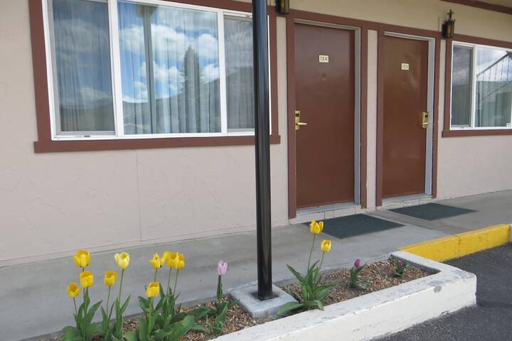 Bristlecone Motel