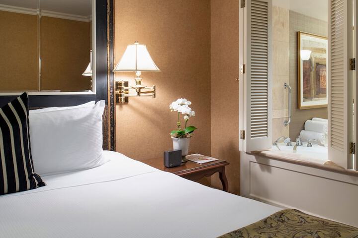 Room 10 of 53