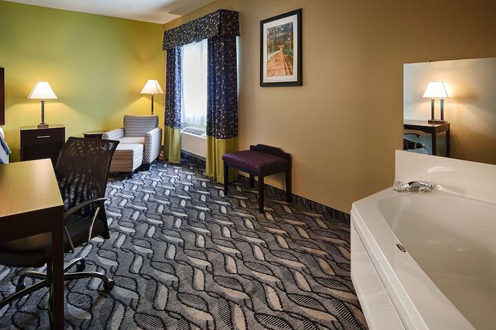 Room 9 of 27
