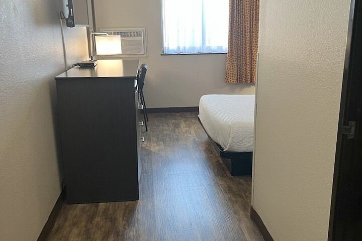 Room 19 of 42