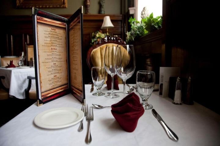 Dining 38 of 49