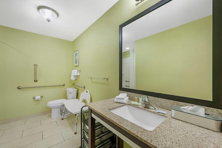 Sleep Inn & Suites Altoona North