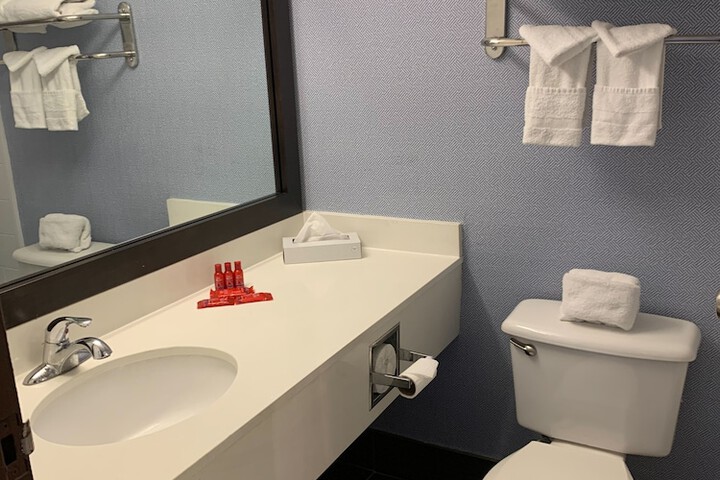 Room 9 of 33