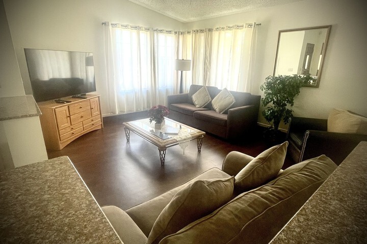 Room 34 of 143