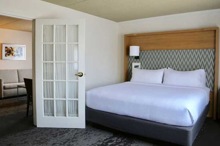 Room 26 of 42
