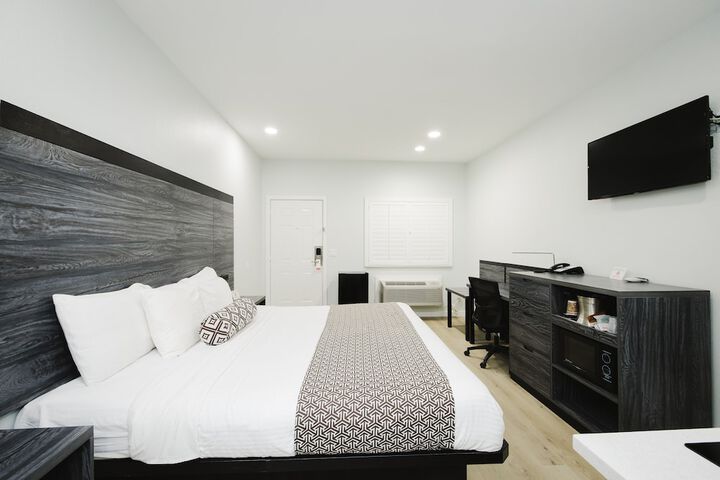 Sapphire Inn and Suites