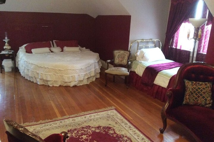 Room 8 of 35