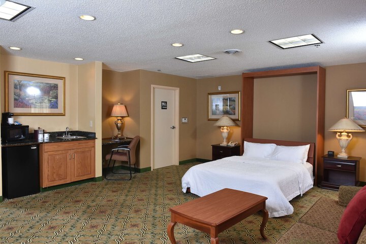 Room 8 of 20