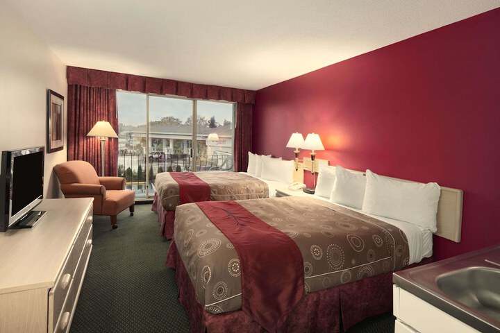 Room 6 of 17