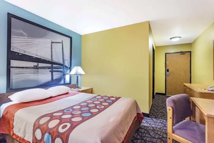 Room 26 of 42