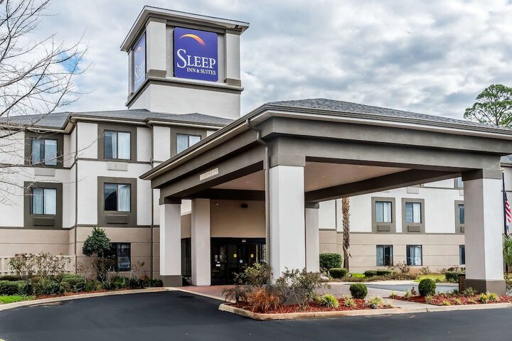 Hotel 3 of 43