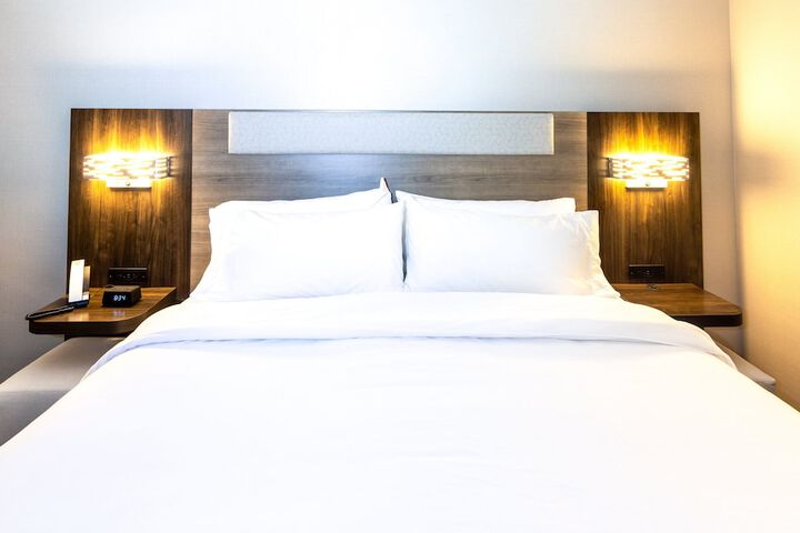 Holiday Inn Express & Suites Harrisonburg University Area by IHG