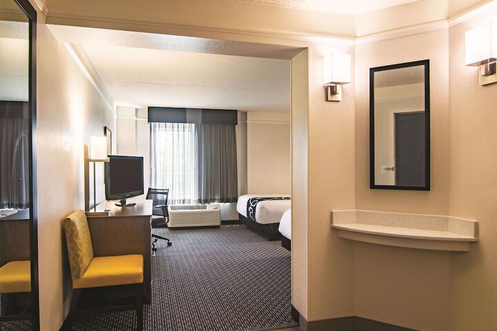 Hotel 6 of 54