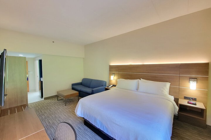 Holiday Inn Express Edgewood-Aberdeen-Bel Air by IHG