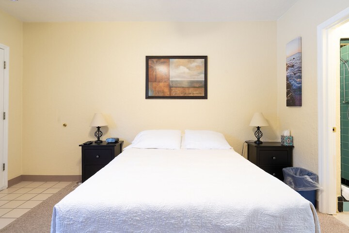 Mar Bay Motel & Suites