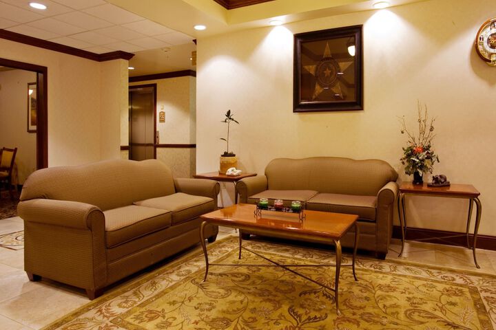 Hotel Interior 6 of 28