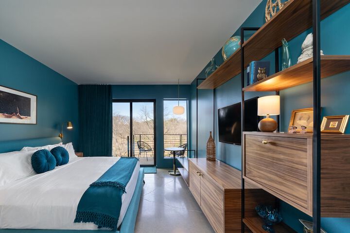 Room 27 of 56