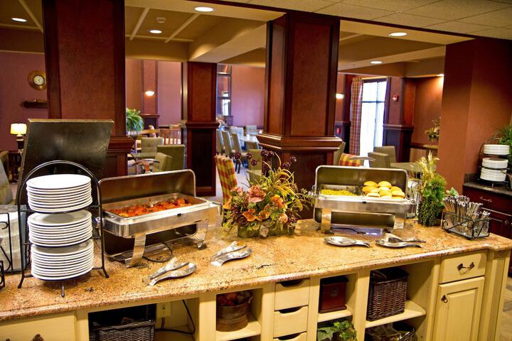Dining 70 of 81
