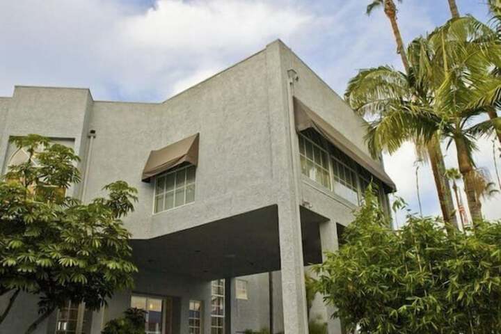 Hotel Current