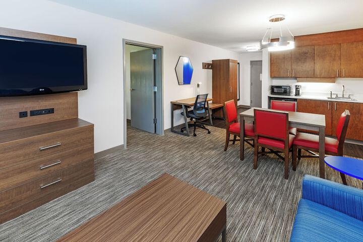 Holiday Inn Express & Suites Sulphur (Lake Charles) by IHG