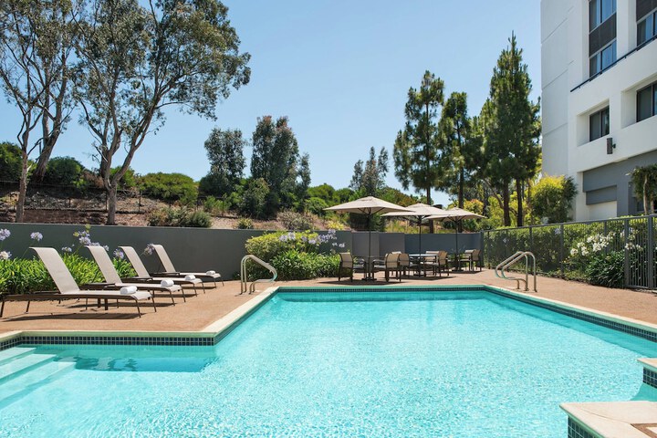 Courtyard by Marriott Richmond / Berkeley
