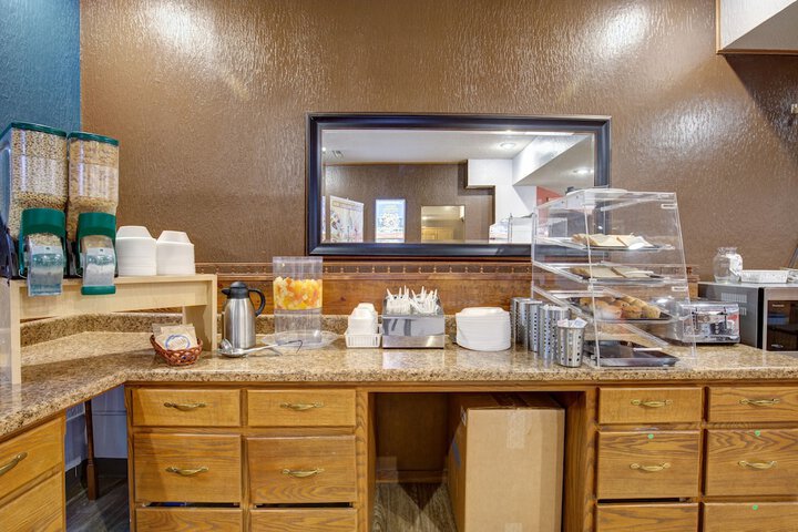 Breakfast/Coffee Service 41 of 50